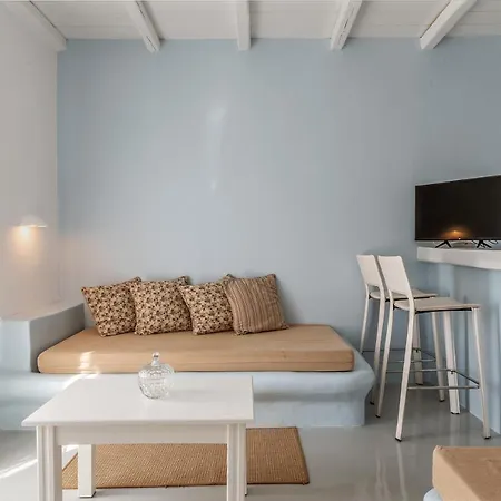 Ninemia Tinos Grand 203 3* Kionia