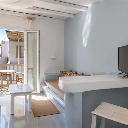 Ninemia Tinos Grand 203 公寓式酒店 3*
