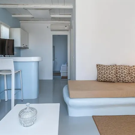 Ninemia Tinos Grand 203 3* Kionia